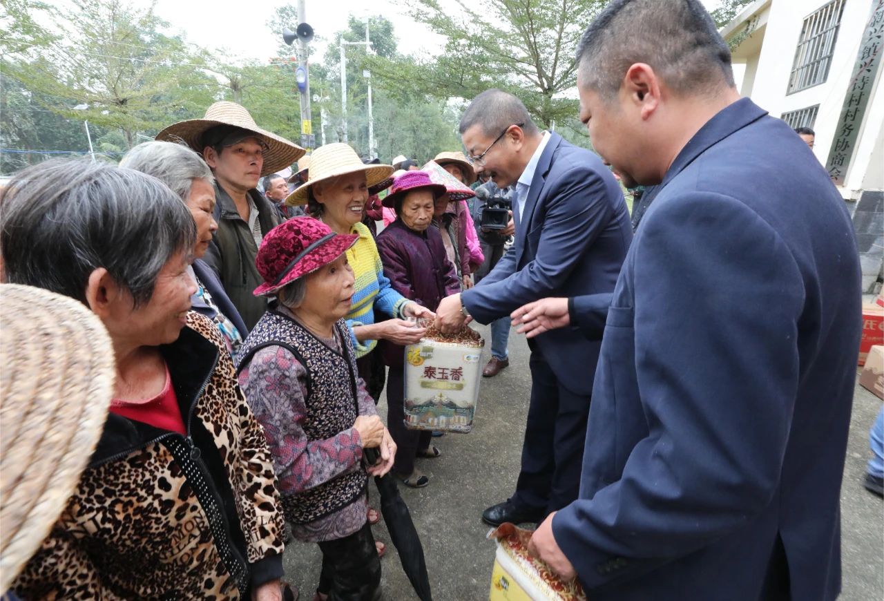 1704855227660901.jpg 海南礦業獲評“海南省民族團結進步示范單位”5.jpg