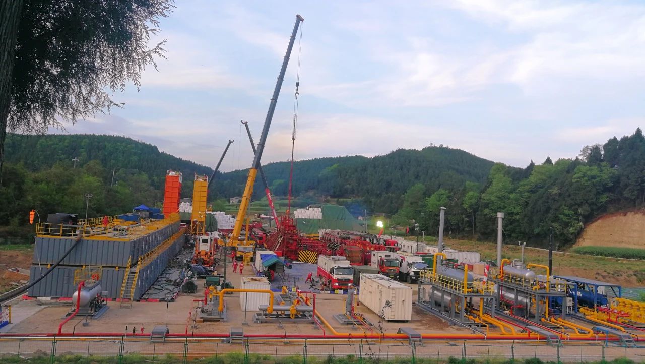 洛克石油八角場氣田歷史最大規模壓裂作業順利完工