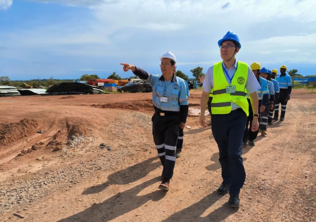 海南礦業總裁滕磊赴馬里鋰礦項目開展現場調研