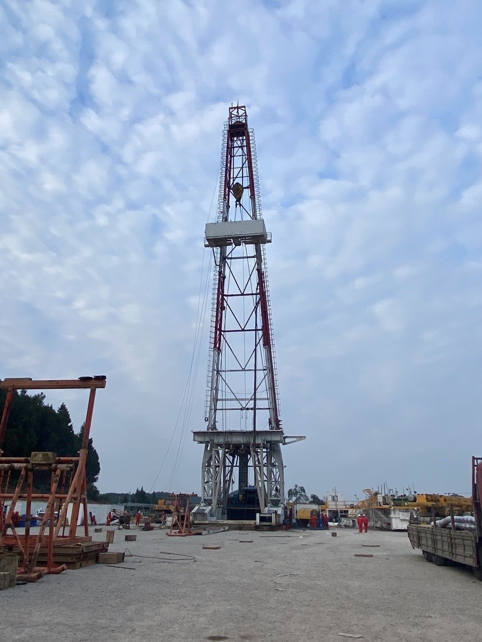 角108井組提前12天開鉆  洛克石油八角場項目增產加速