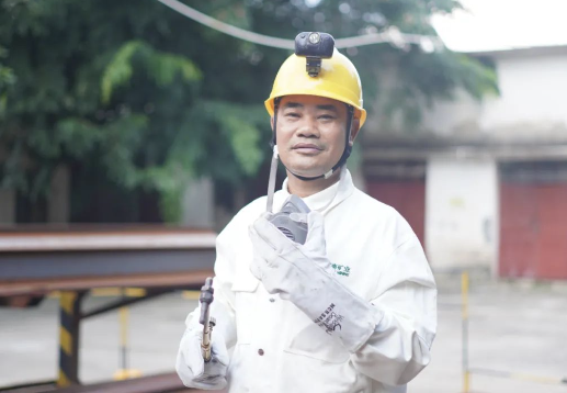 海南礦業員工李勇:全國表彰！海南礦業員工李勇榮膺全國勞動模范