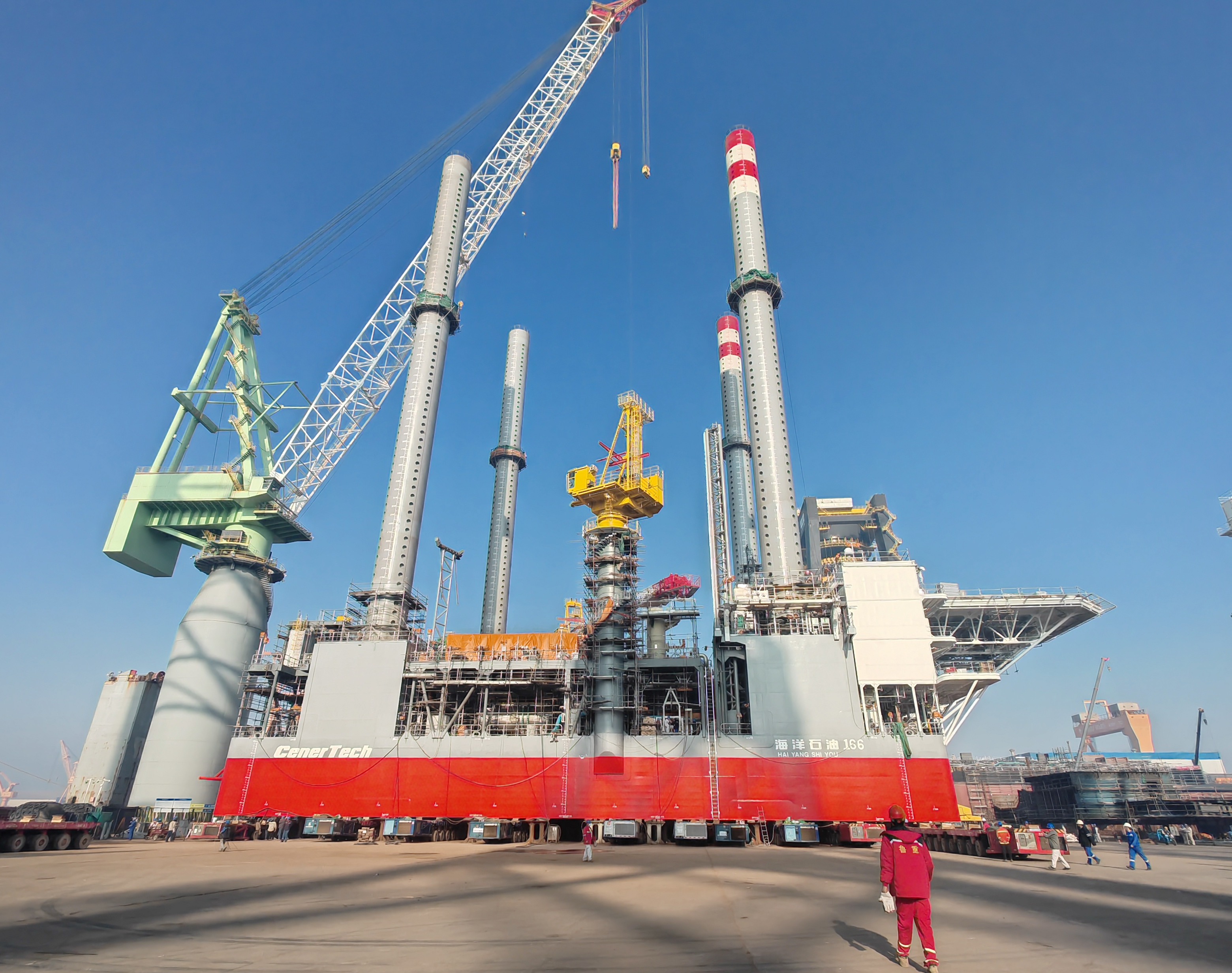 洛克石油潿洲10-3油田西區開發項目自安裝生產處理平臺（MOPU）成功下水